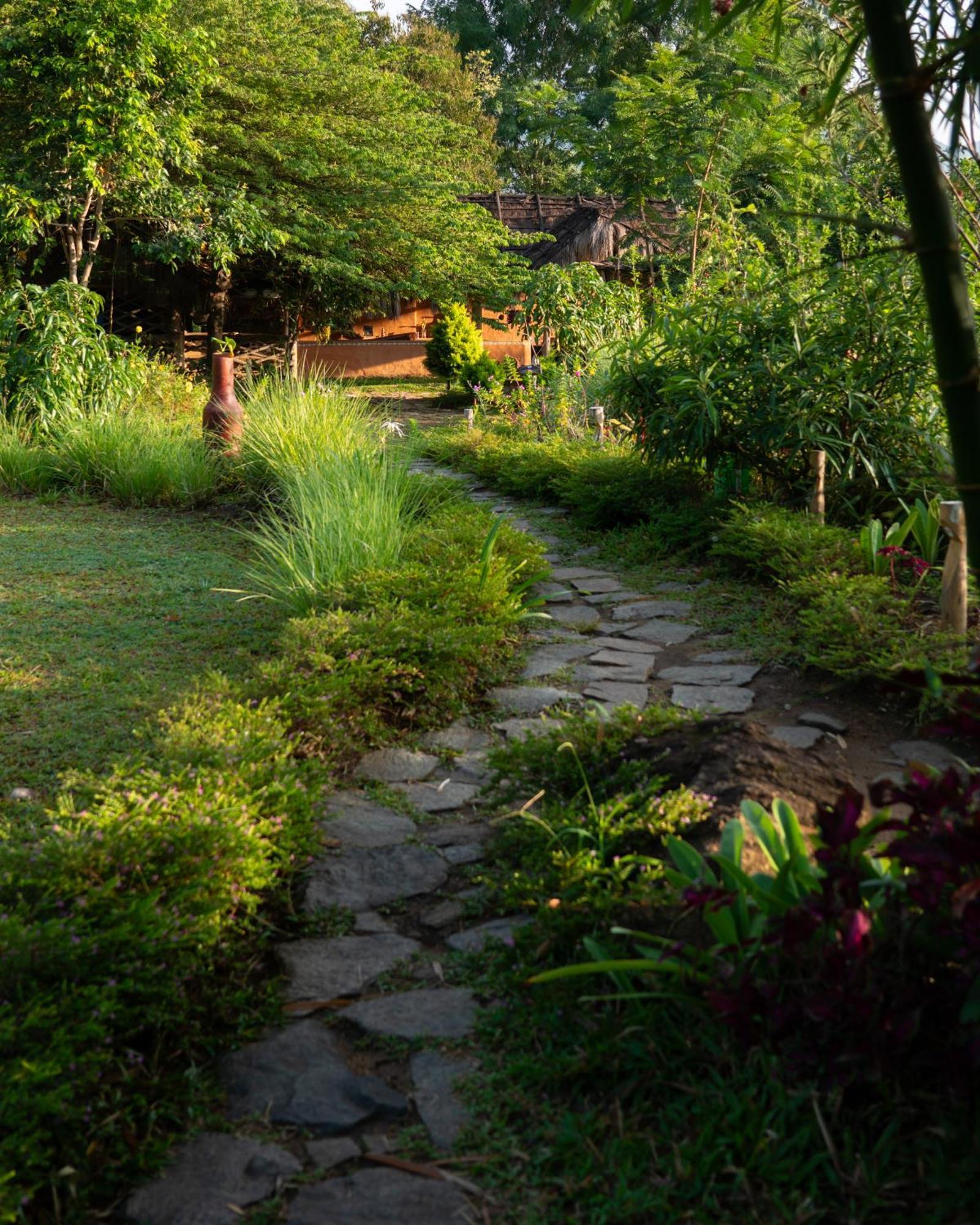 The Mudhouse Marayoor Hotel Munnar Eksteriør billede